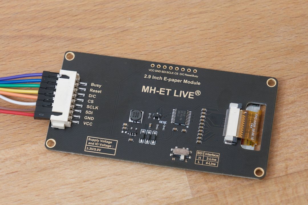 Back side of MH-ET Live 2.9" 4-color epaper module